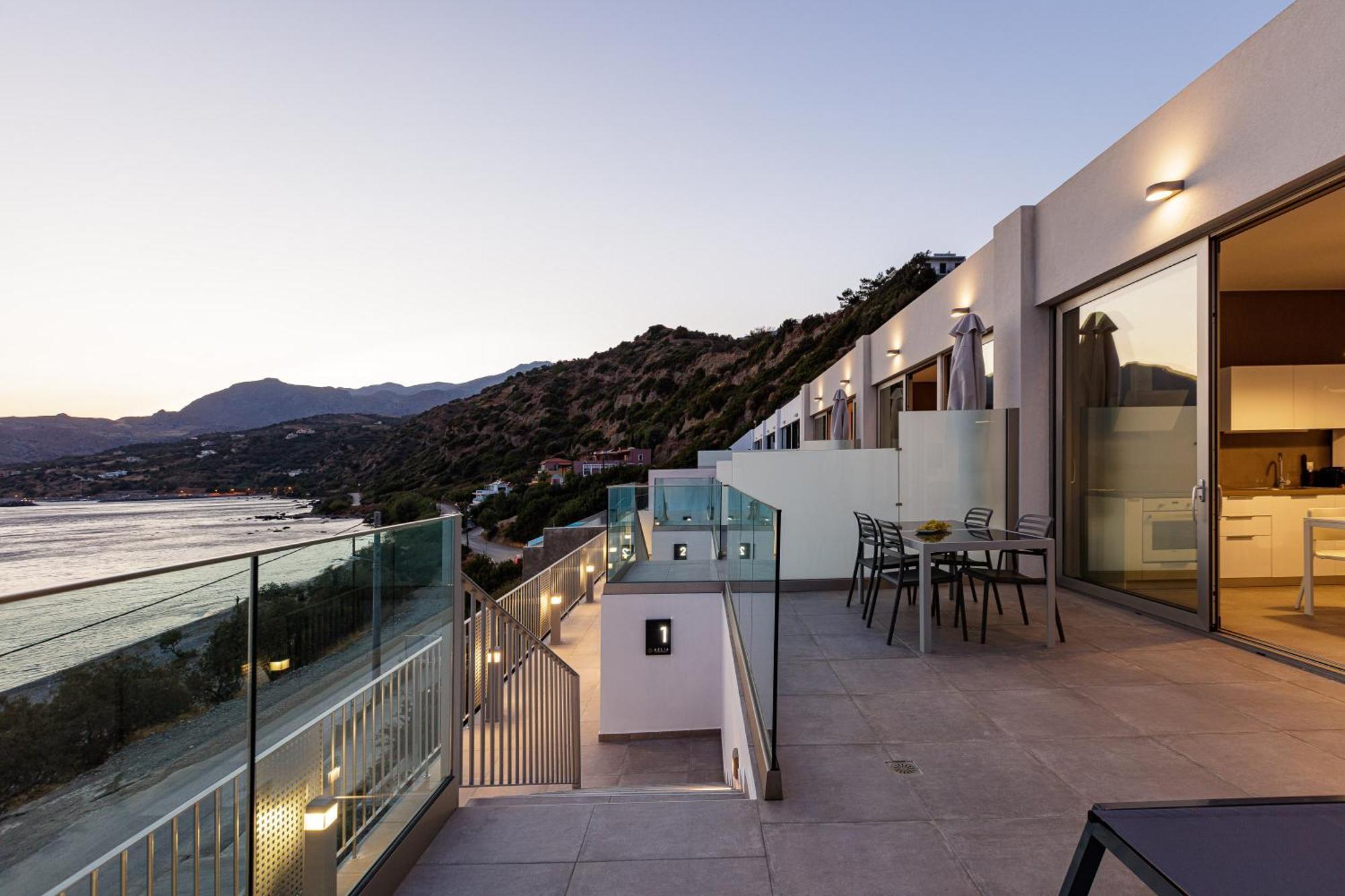 Aelia Seascape Apartments بلاكاس الغرفة الصورة